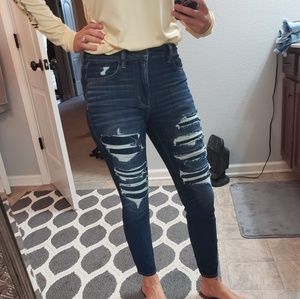 American Eagle distressed  skinny jean
